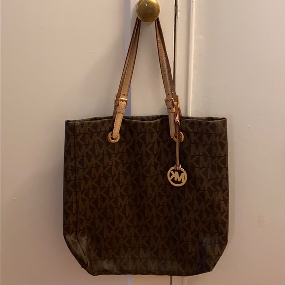 Authentic MK Large tote bag - Picture 2 of 9